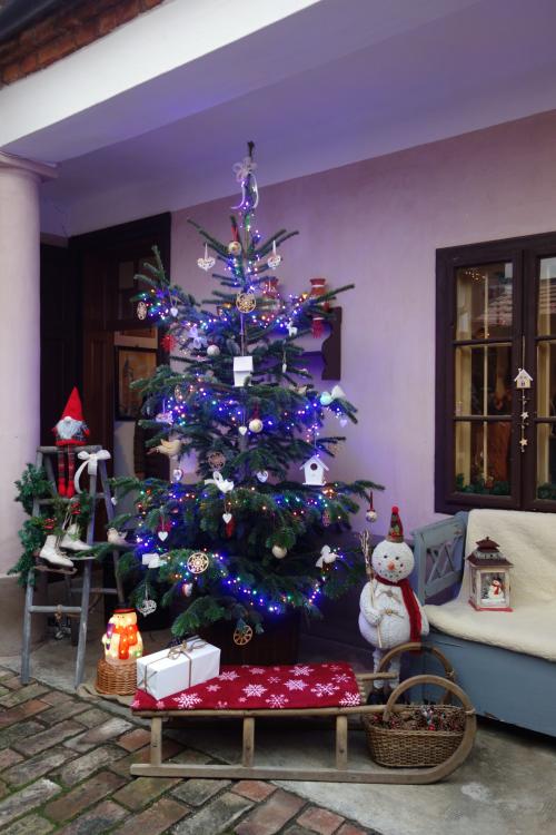 Foto Vianočného Vidieckeho domu vo Vlčkovciach