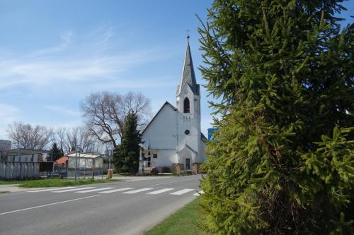 Kostol narodenia Panny Márie v Hoste